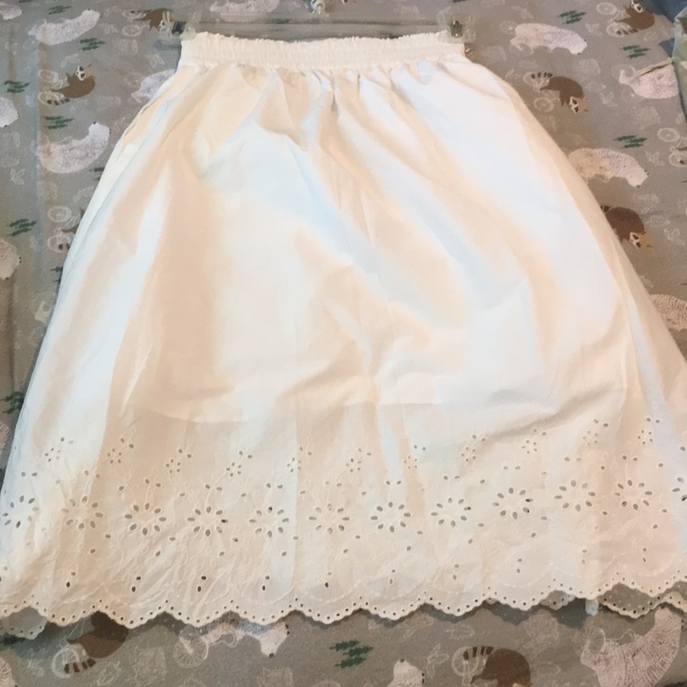 Uniqlo nwot eyelet skirt XS